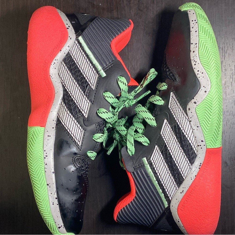 Adidas size 5.5y — gently worn
